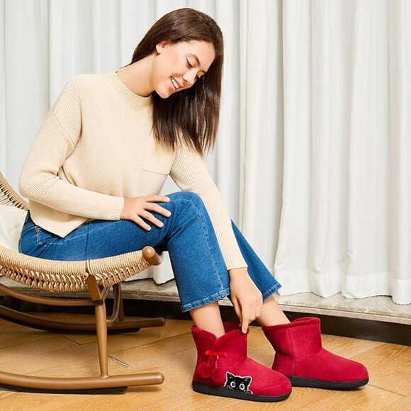 Cute Cat Cozy Indoor Bootie Slippers - Picture 2 of 5